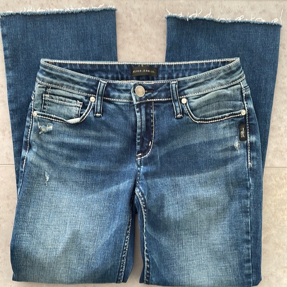SILVER Jeans Tuesday Slim Boot women’s jeans cropped mild distressing lowrise 28